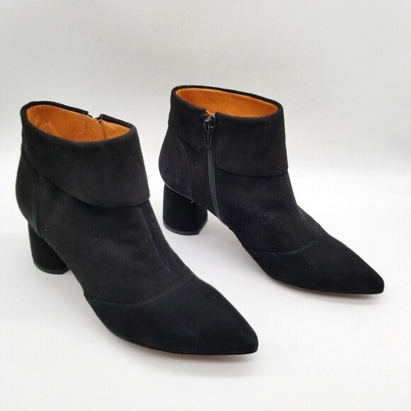 Chie Mihara Womens Black Suede Comfort Block Heel Ankle Bootie Sz US 5.5 EUR 36 - Picture 1 of 7